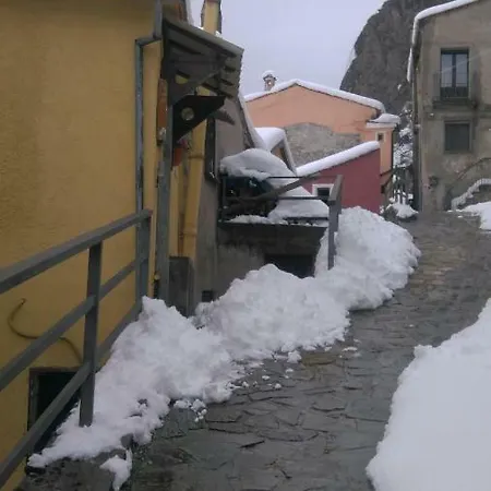 Margherita - * Sasso di Castalda